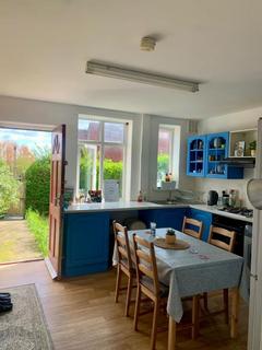 2 bedroom terraced house to rent, St. Michaels Lane, Burley, Leeds LS4 2PD
