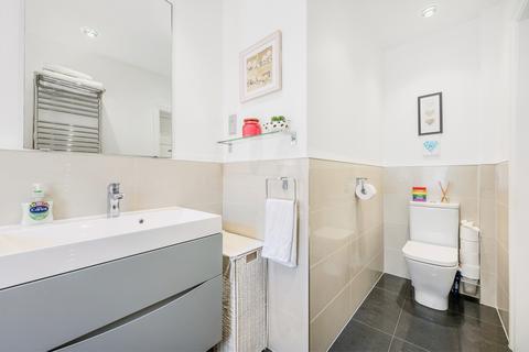 30a Osterley Park View Road, London, W7 2HH