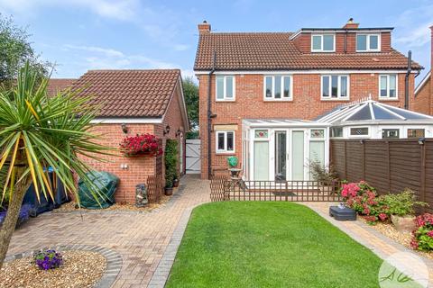 19 Cocked Hat Park, Sowerby, Thirsk, YO7 3HB