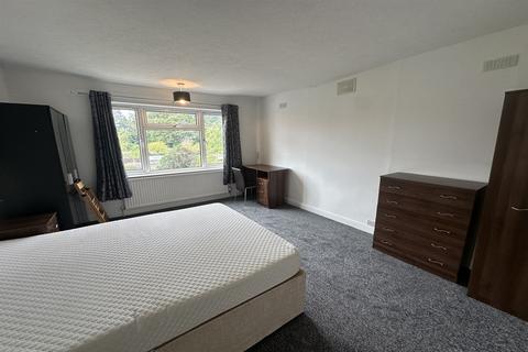undefined, Queens Road, NG9