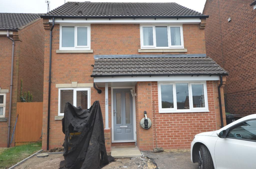 Barth Close, Great Oakley, Corby, NN18 3 bed detached house £1,100