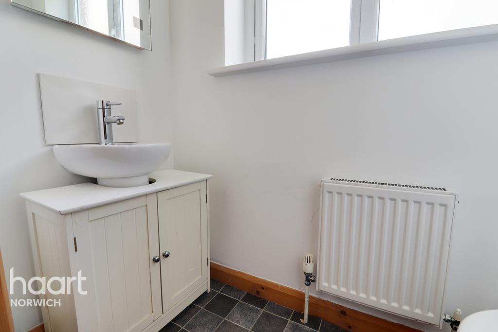 Constitution Hill, Norwich 3 bed detached house £300,000