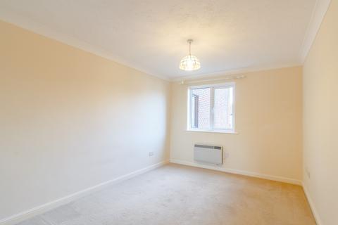 1 bedroom flat to rent, Cobham Gate, Freelands Road, Cobham, KT11