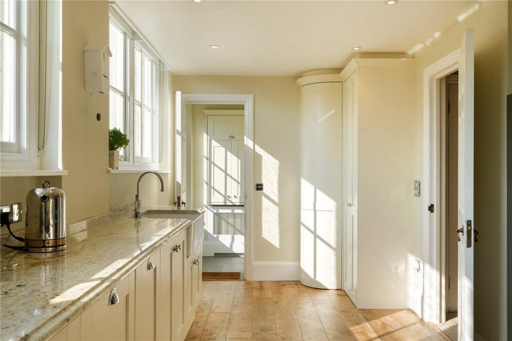 Kitchen/Breakfast Rm