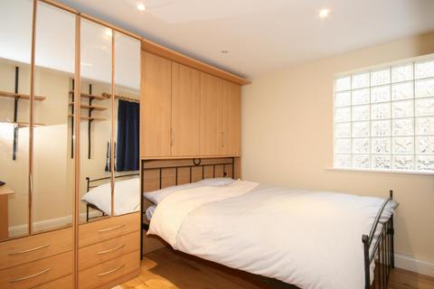 Flat I, 24 Redan Place, London, W2 4SA