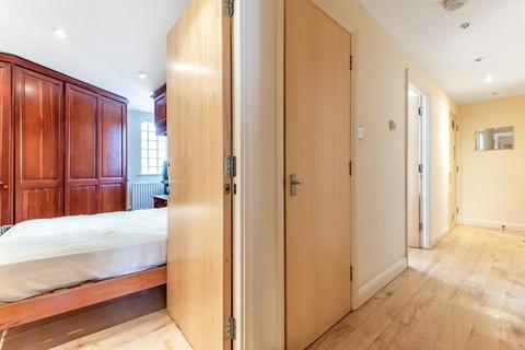 Flat I, 24 Redan Place, London, W2 4SA