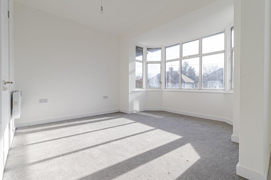 Hall Lane, Hendon Studio £925 pcm (£213 pw)