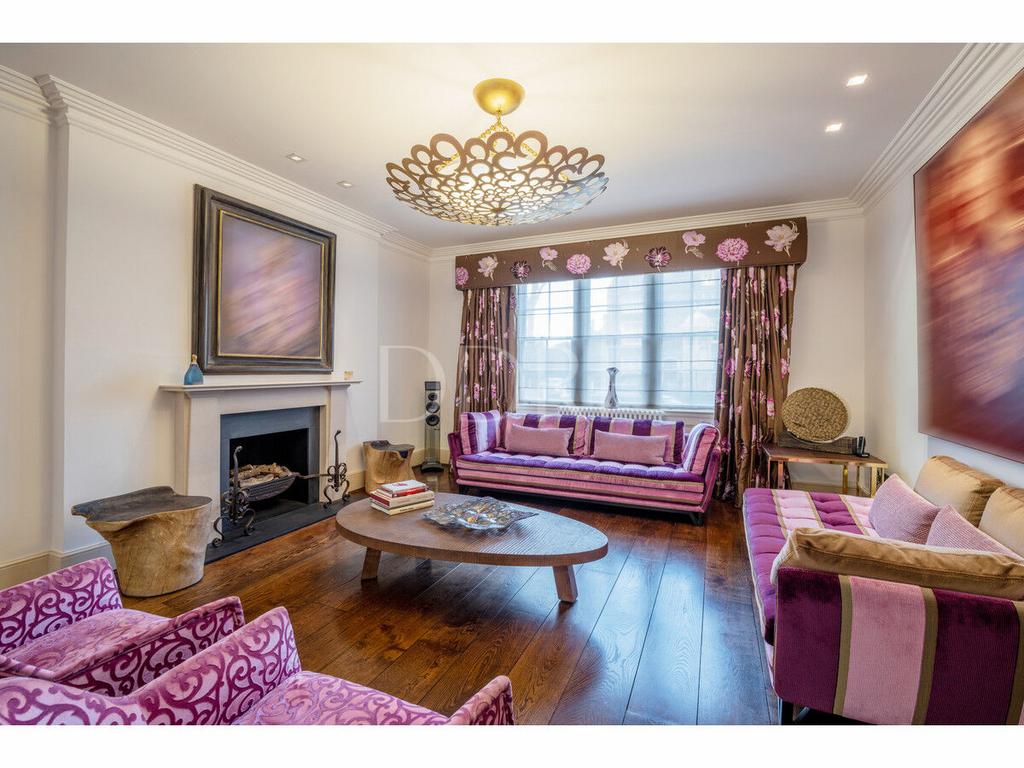 St Katharine's Precinct, London, NW1 4 bed terraced house for sale £