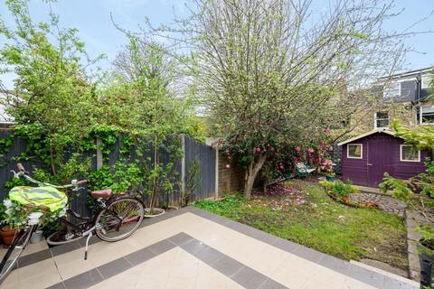 32 Brouncker Road, London, W3 8AQ