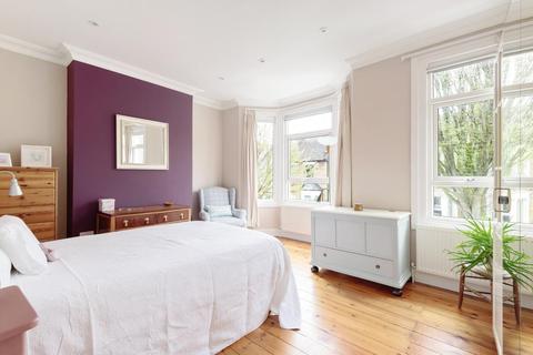 32 Brouncker Road, London, W3 8AQ