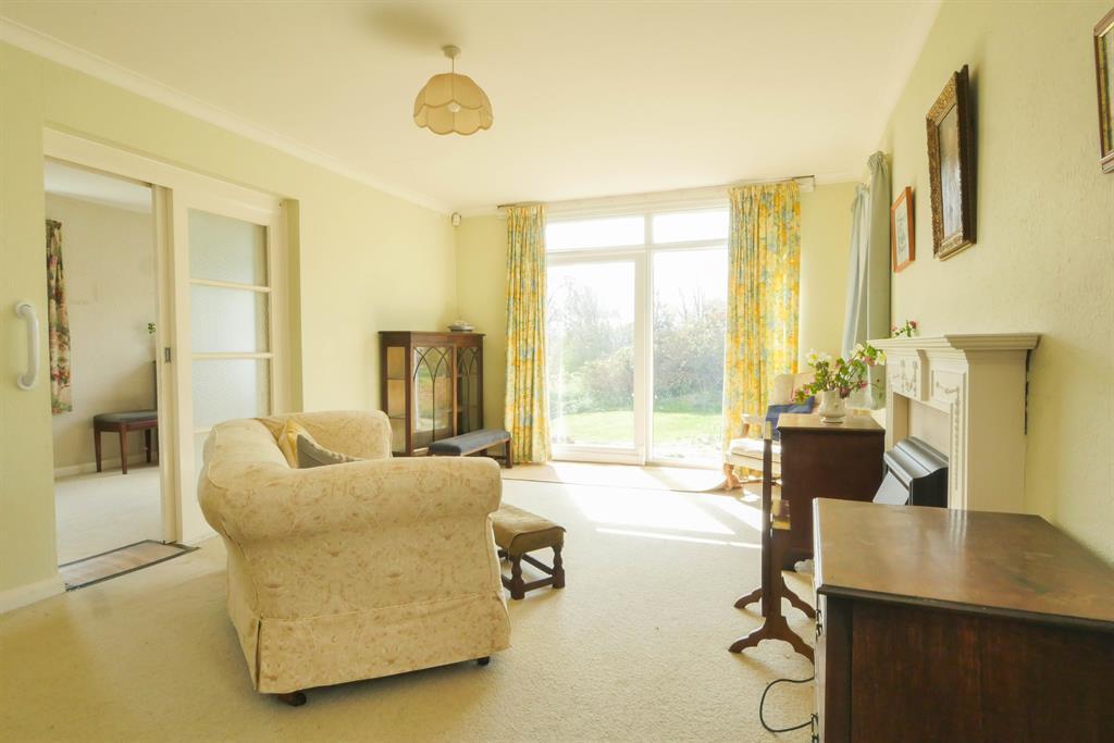 Ashdene Crescent, Pudsey, LS28 8NS 3 bed detached house £350,000