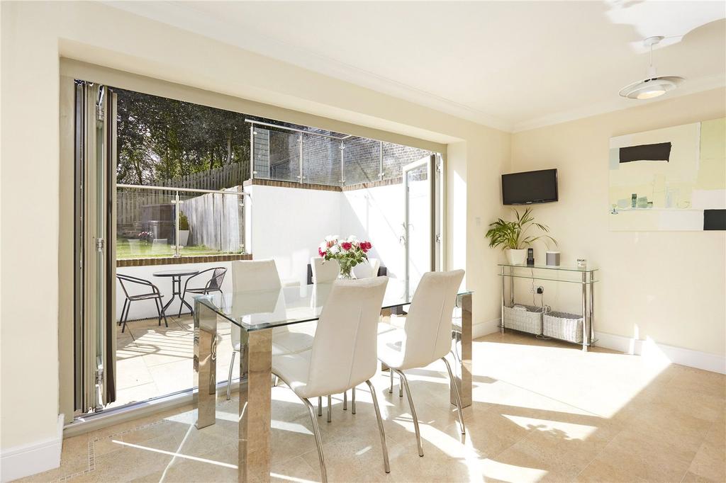 Breakfast Room