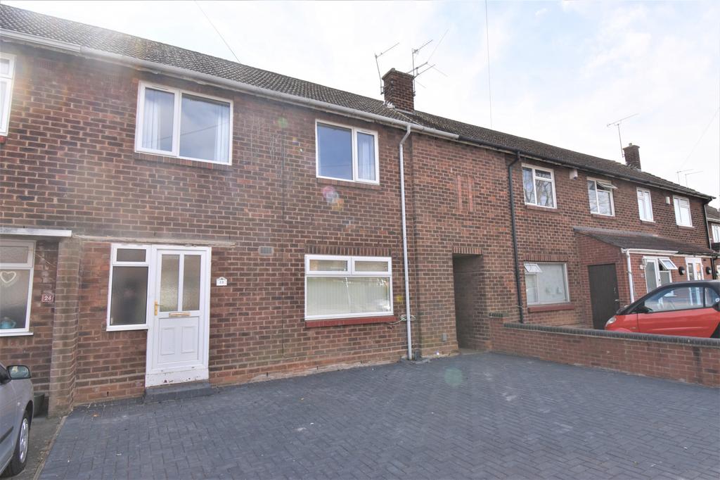Nevill Close, Leamington Spa, CV31 3HG 4 bed terraced house £1,100