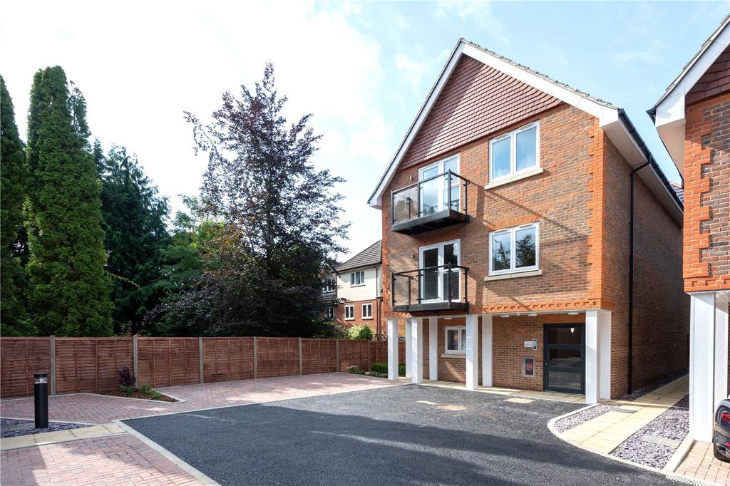 Wain Close, London Road, St Albans, AL1 2 bed apartment £1,650 pcm (£