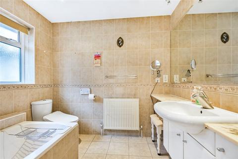48 High Beeches, Gerrards Cross, SL9 7HY
