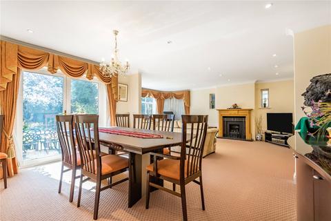 48 High Beeches, Gerrards Cross, SL9 7HY