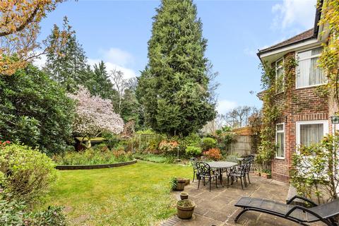 48 High Beeches, Gerrards Cross, SL9 7HY