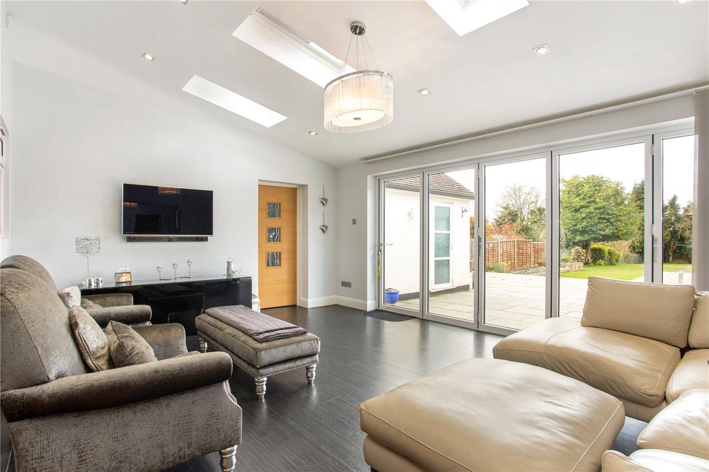 Tv/Family Room