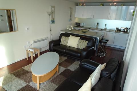2 bedroom apartment to rent - Beetham Tower, 10 Holloway Circus, B1 1BY