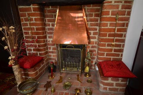 20 - 21 Abbey Street, Faversham, ME13 7BE