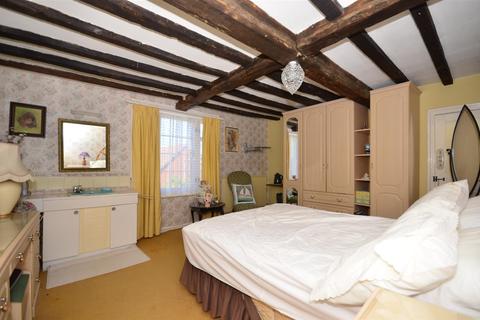 20 - 21 Abbey Street, Faversham, ME13 7BE