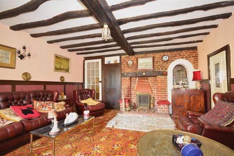 20 - 21 Abbey Street, Faversham, ME13 7BE