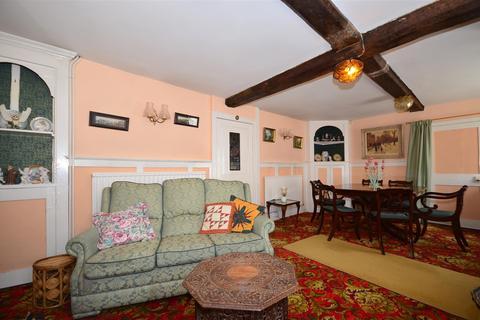 20 - 21 Abbey Street, Faversham, ME13 7BE