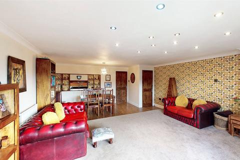 4 Cadogan Terrace, Basildon, SS13 2BQ