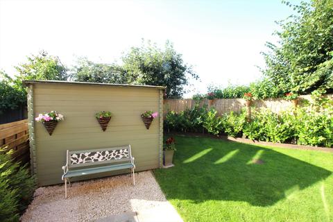 18 Merlin Close, Morley, Leeds, LS27 8TS