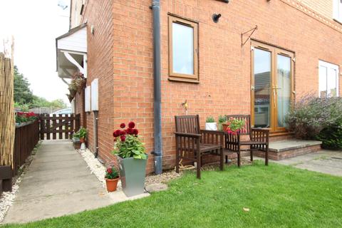 18 Merlin Close, Morley, Leeds, LS27 8TS