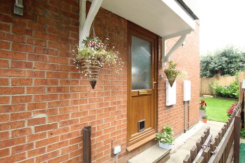 18 Merlin Close, Morley, Leeds, LS27 8TS