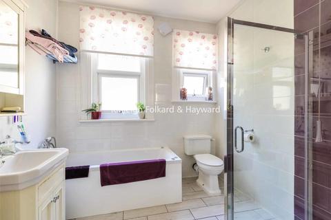 26 Bargery Road, London, SE6 2LN