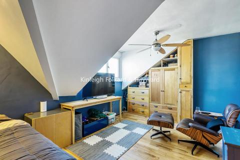 26 Bargery Road, London, SE6 2LN