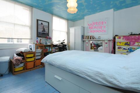 31 Dalling Road, London, W6 0JD