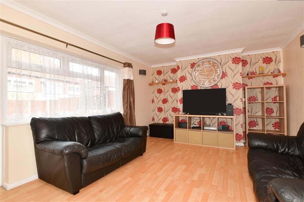 Fitzroy Avenue, Ramsgate, Kent 3 bed detached house £325,000