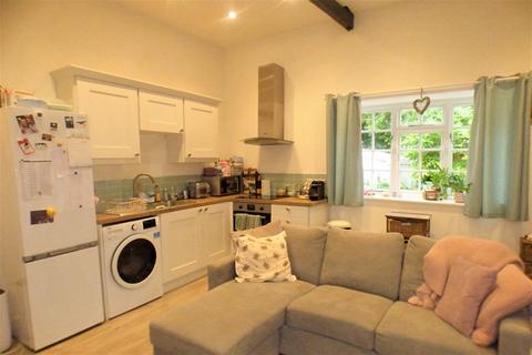 1 bedroom flat to rent, Refurbished ground floor flat