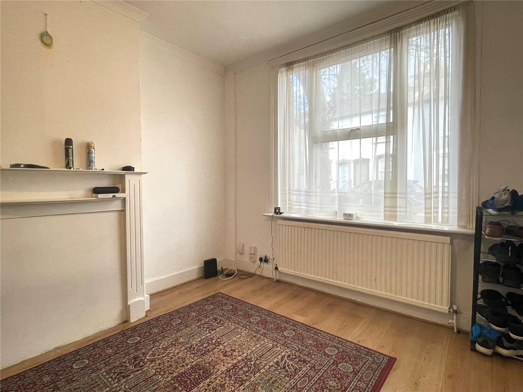 Sussex Road, South Croydon, Surrey, CR2 2 bed terraced house £1,300