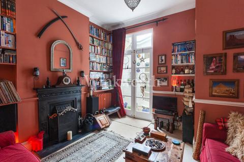 5 bedroom semi-detached house for sale, Derwent Road, London, N13