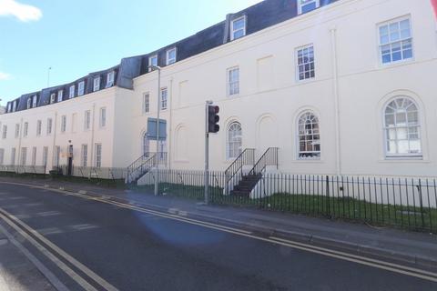 2 bedroom flat to rent, Brunswest Court, Parliament Street