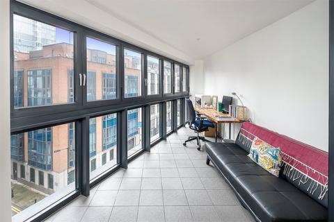 2 bedroom apartment for sale, District Court, E1