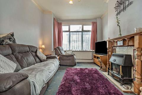 4 bedroom end of terrace house for sale - Burke Street, Harrogate, HG1 4NR