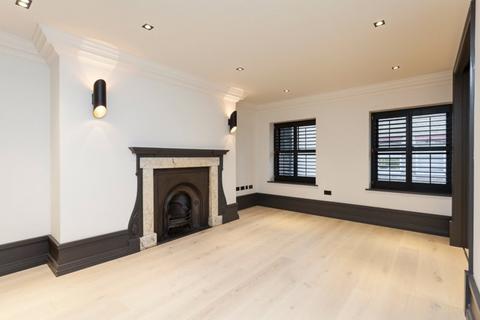 1 bedroom apartment to rent, King Street, Covent Garden WC2