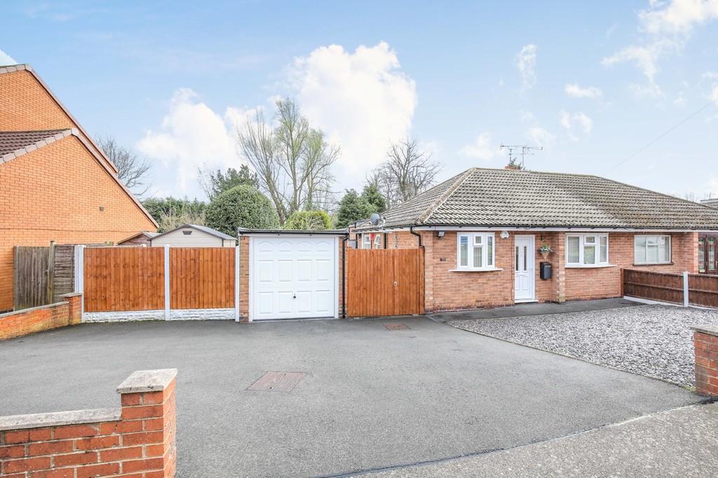 Greendale Road, Atherstone 2 bed semidetached bungalow £259,950