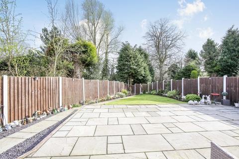 12 Greendale Road, Atherstone, CV9 1EG