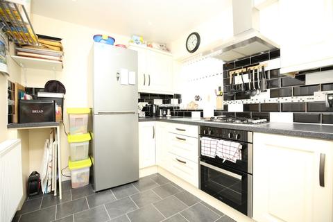12 Greendale Road, Atherstone, CV9 1EG