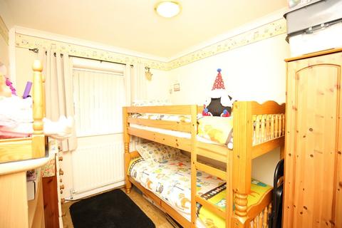 12 Greendale Road, Atherstone, CV9 1EG