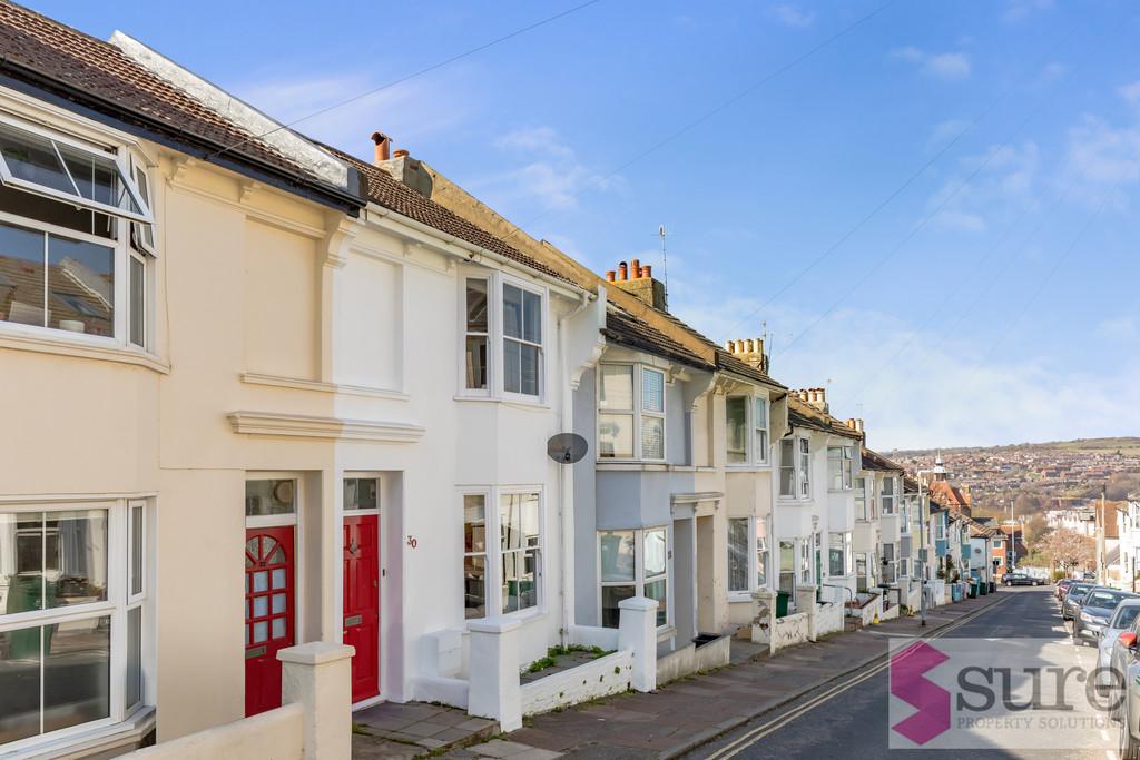 Carlyle Street, Brighton 2 bed terraced house £1,600 pcm (£369 pw)