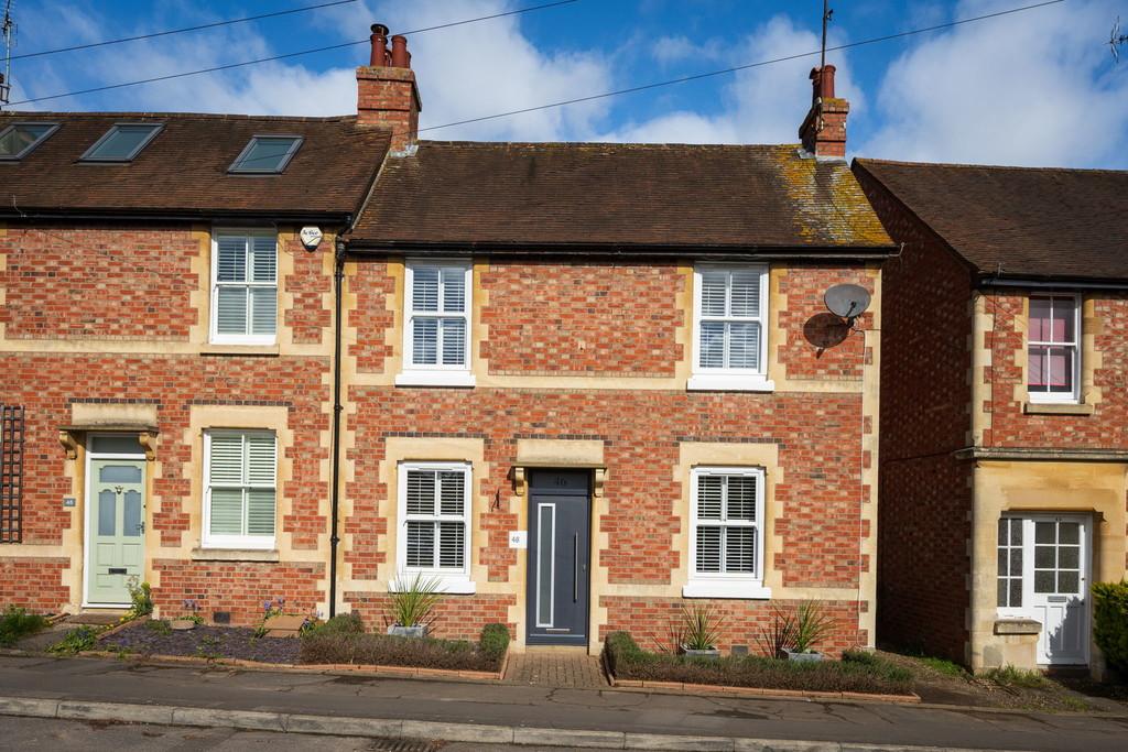 Wilson Avenue, HenleyonThames 3 bed terraced house £725,000