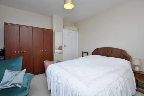 12 Castle Road, Whitby, YO21 3NJ