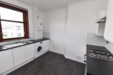 3 bedroom apartment to rent, Dryburgh Avenue, Denny